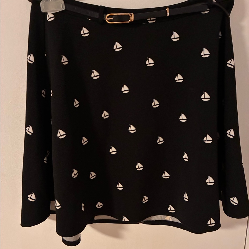 Yumi Black and White A-Line Mini Skirt